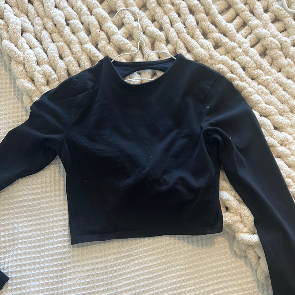 Black Long Sleeve Crop Top